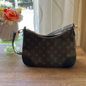 Louis Vuitton Versatile Boulogne Shoulder Bag